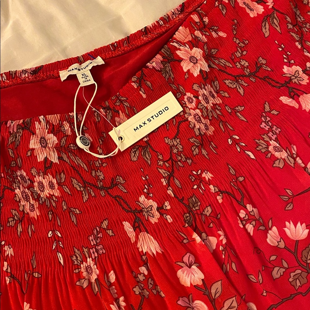 Max Studio Red Floral Skirt